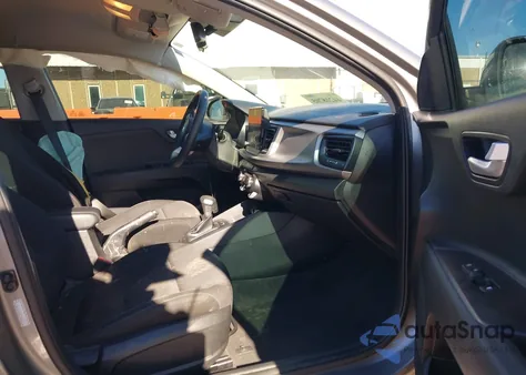 2021 Kia Rio S z USA, uszkodzony, nr VIN 3KPA24AD5ME380943